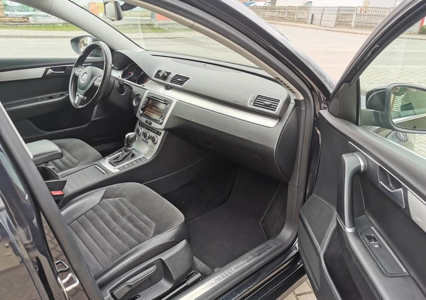 Volkswagen Passat cena 41900 przebieg: 247000, rok produkcji 2013 z Chojnów małe 379